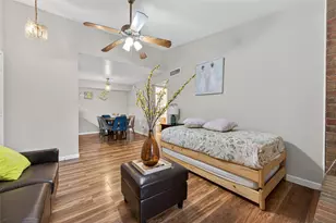 10555 Turtlewood Ct, Houston, TX 77072 - Photo 5