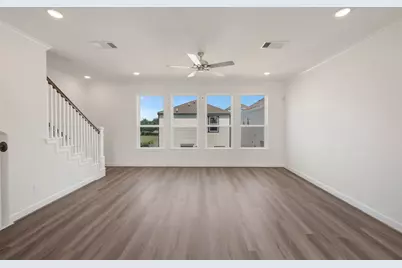 11403 Galway Grove Drive, Houston, TX 77047 - Photo 9