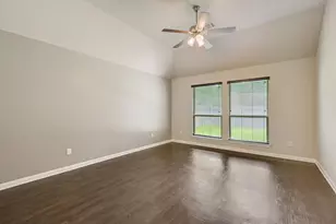 2117 Stubbs Dr, Bryan, TX 77807 - Photo 5