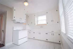 3012 Ave O 1/2, Galveston, TX 77550 - Photo 7