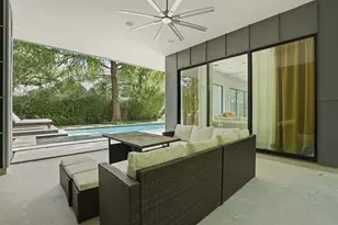2412 Helena St, Houston, TX 77006 - Photo 23