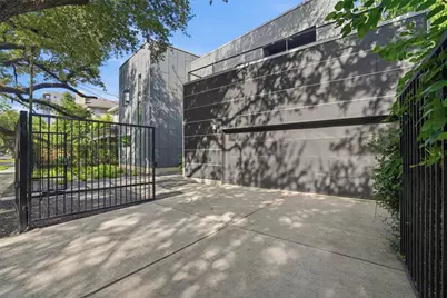 2412 Helena Street, Houston, TX 77006 - Photo 3