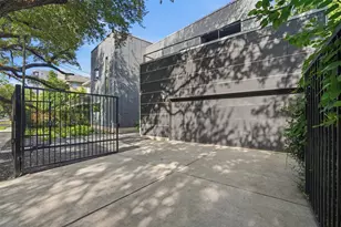 2412 Helena St, Houston, TX 77006 - Photo 3