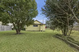 408 Edgar St, La Marque, TX 77568 - Photo 23