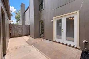 701 Bering Dr, Houston, TX 77057 - Photo 27