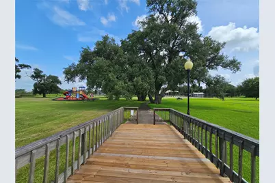 400 Pony Trail, Angleton, TX 77515 - Photo 15