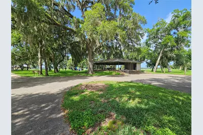 400 Pony Trail, Angleton, TX 77515 - Photo 37