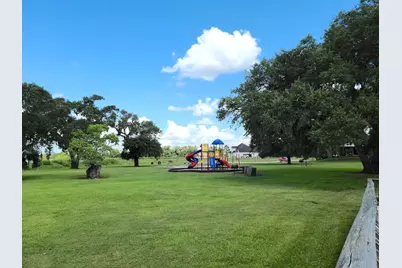 400 Pony Trail, Angleton, TX 77515 - Photo 9