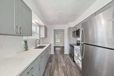 7003 Rockergate Drive, Missouri City, TX 77459 - Photo 13
