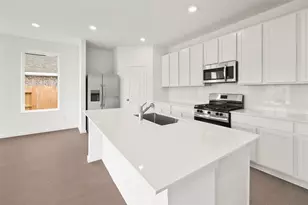 9330 Golden Dorado Ln, Baytown, TX 77521 - Photo 5