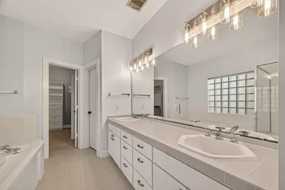 5665 Larkin Street, Houston, TX 77007 - Photo 33