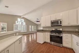 5665 Larkin St, Houston, TX 77007 - Photo 17