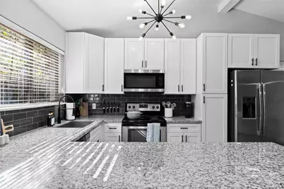 17 S Greenbud Court, The Woodlands, TX 77380 - Photo 15