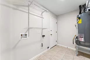 2562 Kevin Ln, Houston, TX 77043 - Photo 21