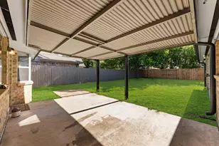 2562 Kevin Ln, Houston, TX 77043 - Photo 23