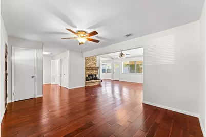 2562 Kevin Lane, Houston, TX 77043 - Photo 7