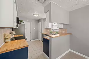 318 Bay Ridge Dr, League City, TX 77573 - Photo 13