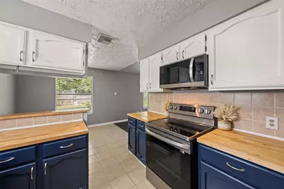 318 Bayridge Drive, League City, TX 77573 - Photo 15
