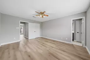 9261 Westwood Village Dr, Houston, TX 77036 - Photo 23