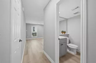 9261 Westwood Village Dr, Houston, TX 77036 - Photo 11