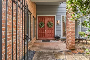 17 Greenridge Forest Dr, The Woodlands, TX 77381 - Photo 5