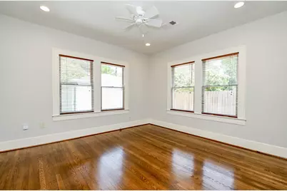 1121 E 14th Street, Houston, TX 77009 - Photo 25