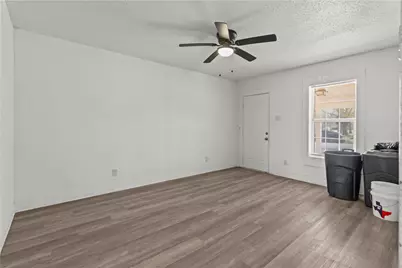 317-319 E B Street, La Porte, TX 77571 - Photo 17