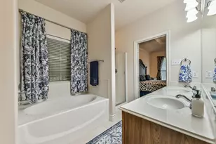 4055 Bentwood Dr, Dickinson, TX 77539 - Photo 21