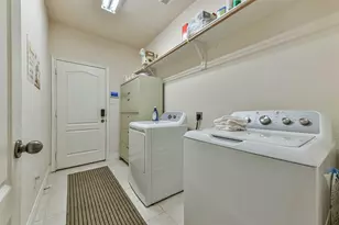 4055 Bentwood Dr, Dickinson, TX 77539 - Photo 17