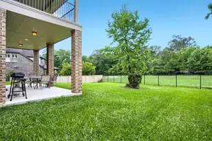 11 Spotted Lily Way, The Woodlands, TX 77354 - Photo 5