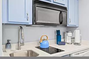6300 Seawall Blvd, Galveston, TX 77551 - Photo 9
