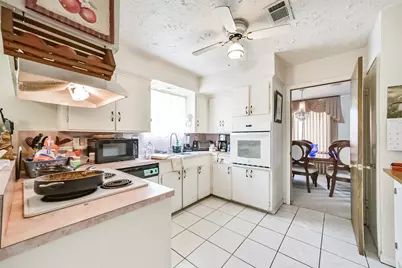 4903 Heatherbloom Drive, Houston, TX 77045 - Photo 13