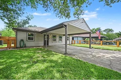 4818 27th Street, Dickinson, TX 77539 - Photo 3