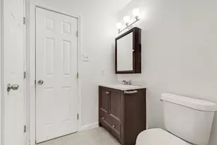 622 N 13th St, La Porte, TX 77571 - Photo 15