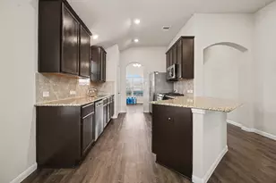 8817 Voyager Dr, Texas City, TX 77591 - Photo 3
