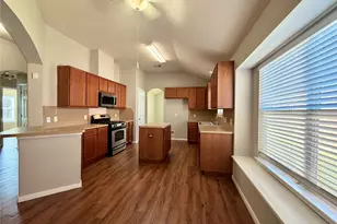 11807 Green Colling Park Dr, Houston, TX 77047 - Photo 7