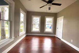 513 E Bernard St, West Columbia, TX 77486 - Photo 5