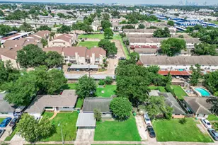 1918 Huge Oaks St, Houston, TX 77055 - Photo 39