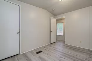 13704 Lookout Ct, Willis, TX 77318 - Photo 17