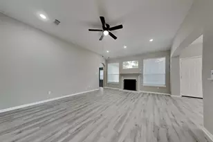 2014 Ridgeway Park Dr, Houston, TX 77339 - Photo 3