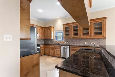 1110 Papeete Street, Tiki Island, TX 77554 - Photo 9