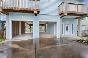 1110 Papeete St, Tiki Island, TX 77554 - Photo 5
