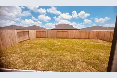 3019 Holland Lakes Dr, South Houston, TX 77441 - Photo 11