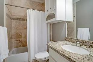 2109 Crocker St, Houston, TX 77006 - Photo 5