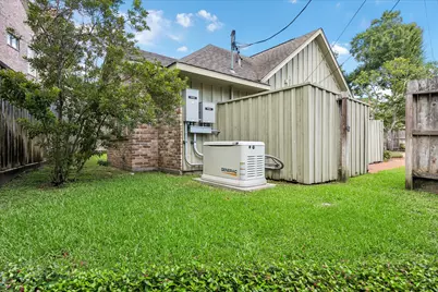 12107 Beauregard Drive, Houston, TX 77024 - Photo 21