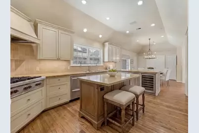 12107 Beauregard Drive, Houston, TX 77024 - Photo 5