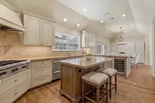 12107 Beauregard Dr, Houston, TX 77024 - Photo 5