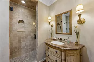 12107 Beauregard Dr, Houston, TX 77024 - Photo 11
