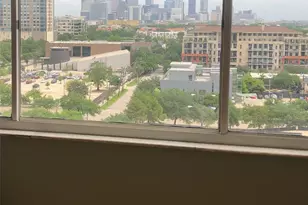 1400 Hermann Dr Dr, Houston, TX 77004 - Photo 3