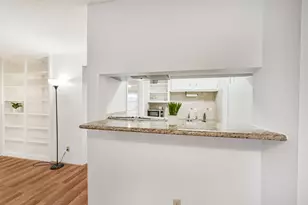 6402 Del Monte Dr, Houston, TX 77057 - Photo 11